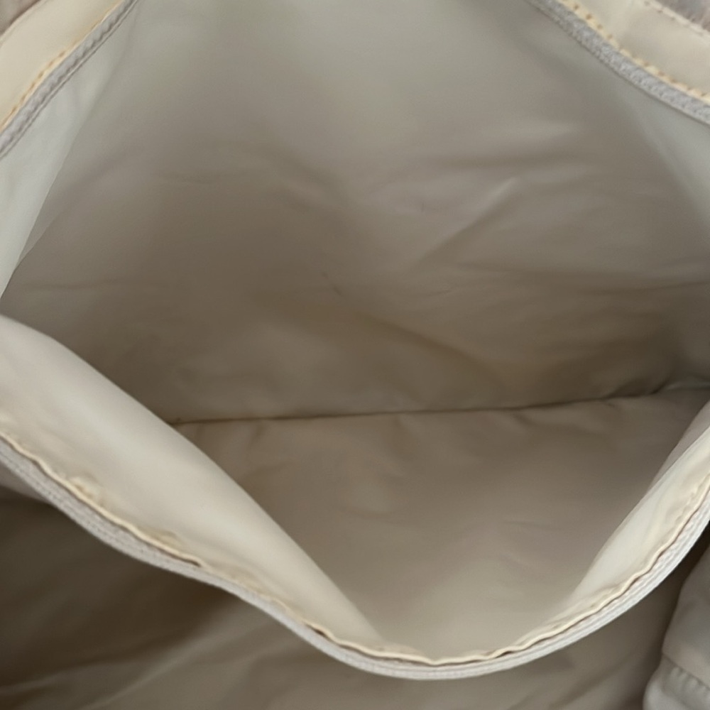 CHANEL Tote Bag New Travel
Line Beige Nylon - Picture 9 of 9